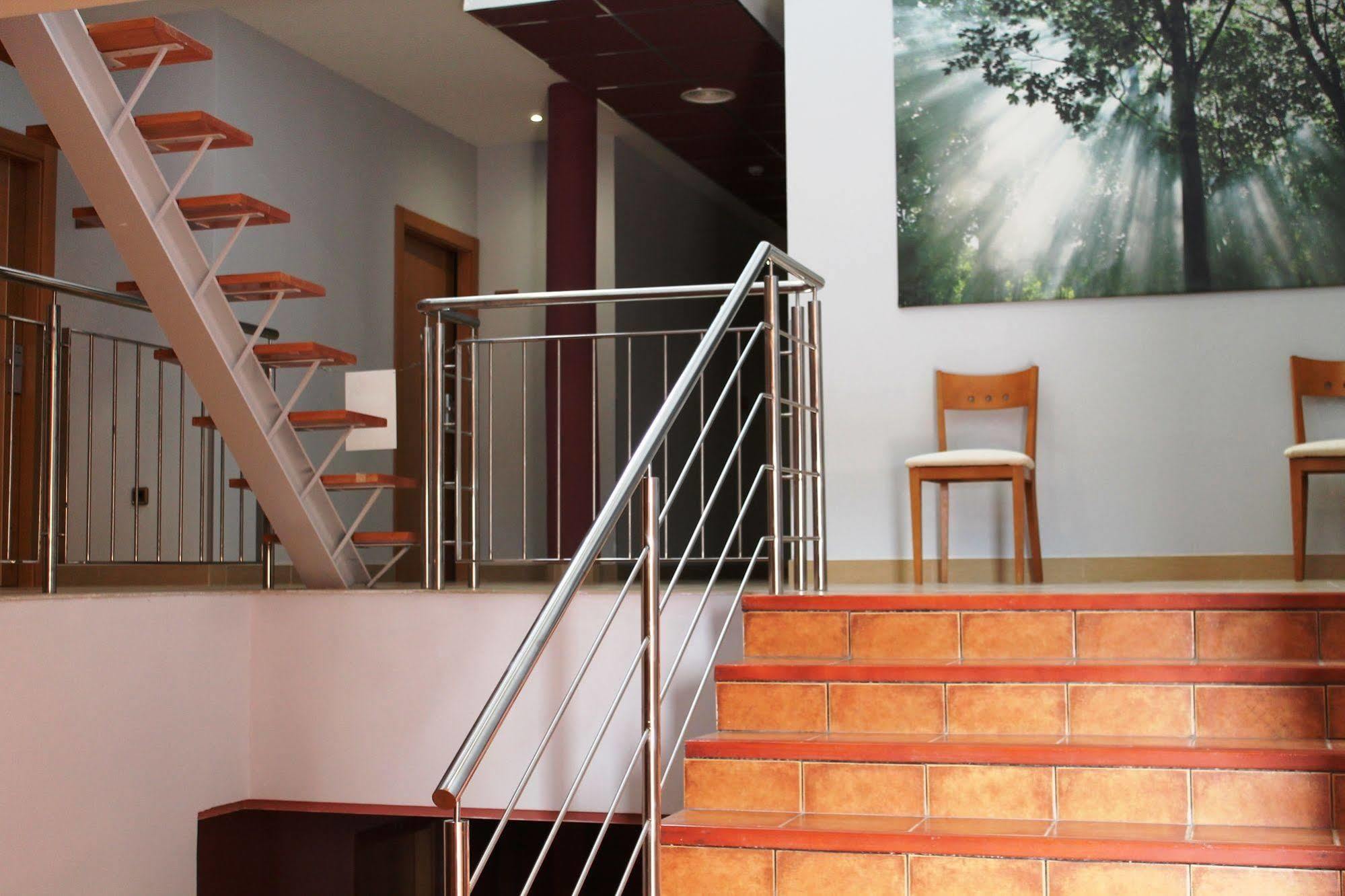 Hotel Los Barruecos By Croma Malpartida de Caceres Exterior photo